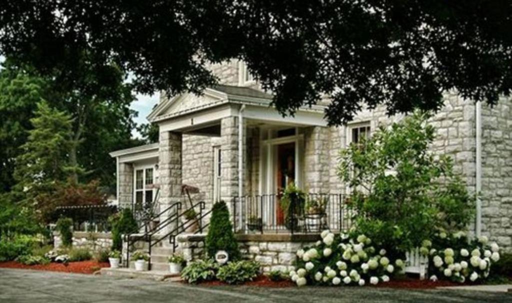 Hawthorn Bed And Breakfast Independence Eksteriør billede